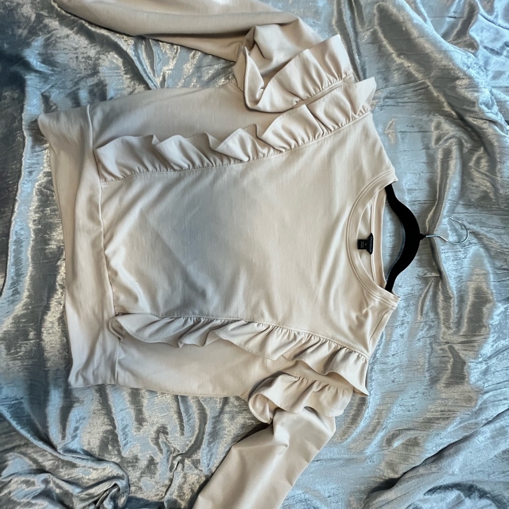 Ann Taylor ruffle long sleeve